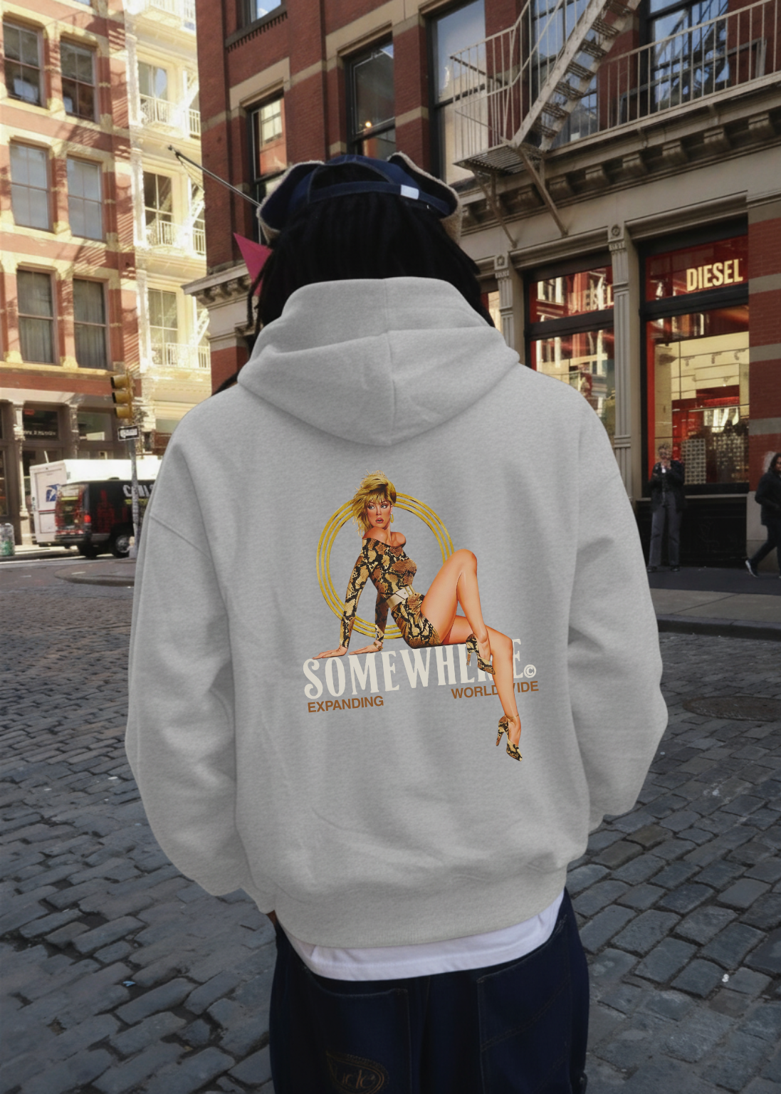WORLDWIDE PIN-UP HOODIE