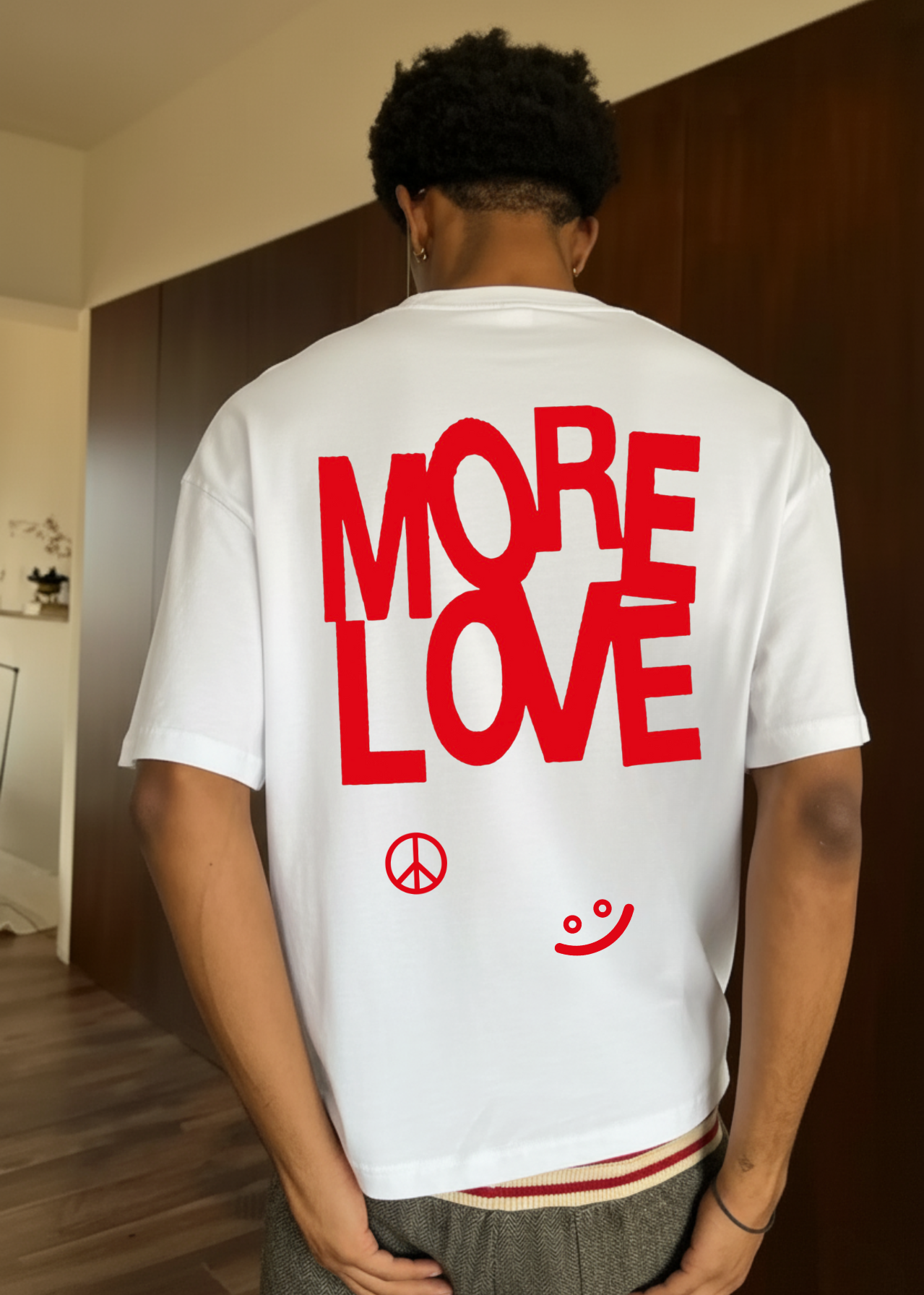 UNIVERS LOVE TEE